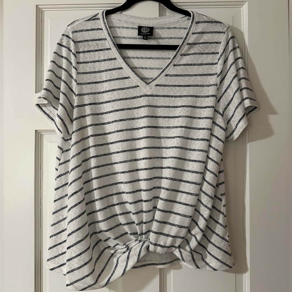 bobeau White and Navy Striped V-Neck Knot Front Tee